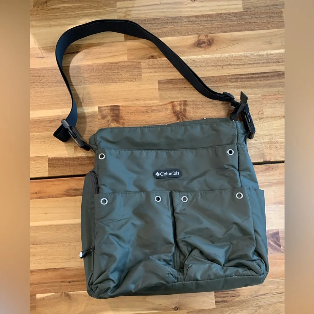 Columbia Diaper/ Messenger Bag| Hunter Green - Picture 1 of 16